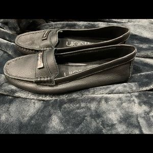 Women’s dress shoes